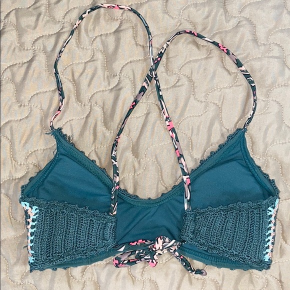 Bikini Tops - Picture 5 of 7